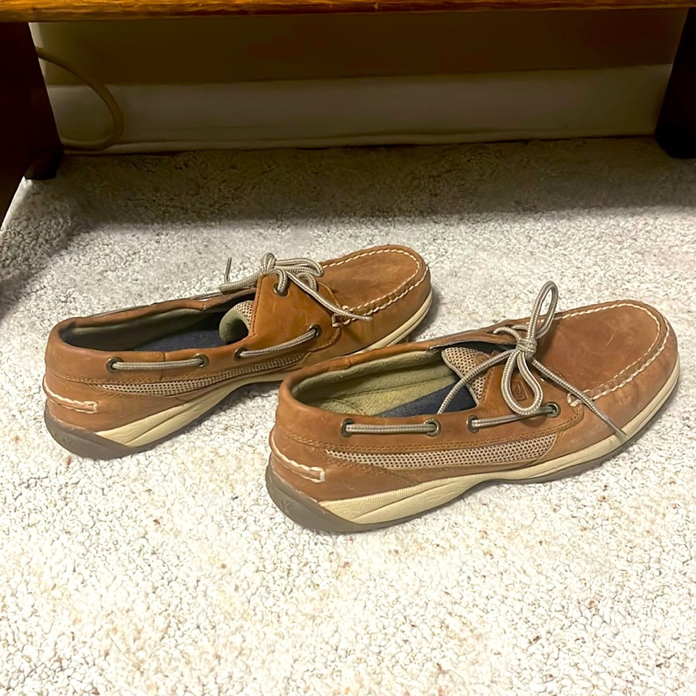 Womens size 9.5M Sperry boat shoes